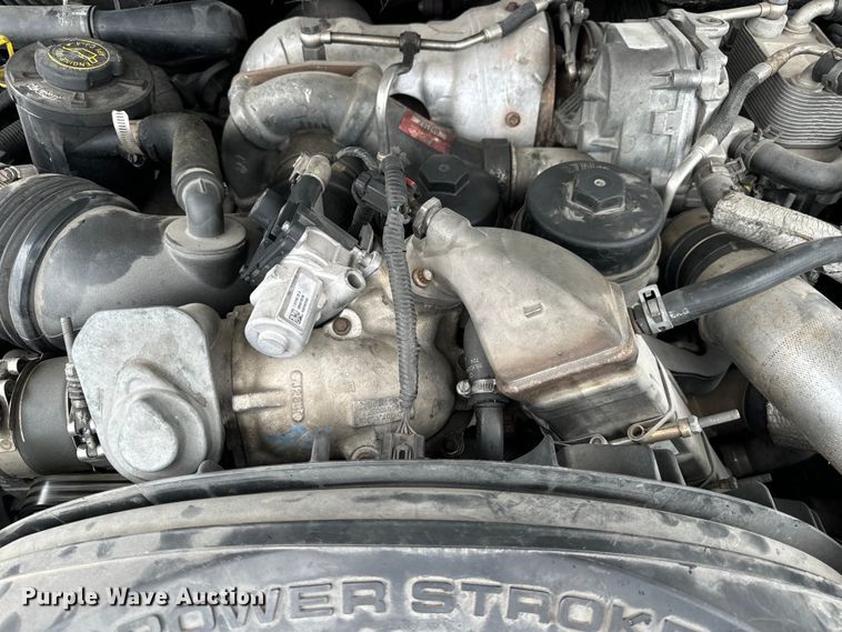 image for item EH6971 2010 Ford F450 Super Duty XLT flatbed truck