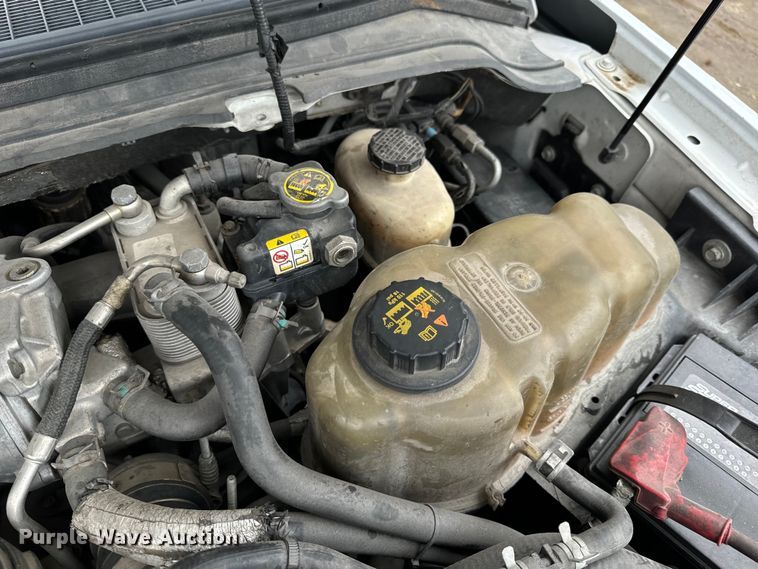 image for item EH6971 2010 Ford F450 Super Duty XLT flatbed truck