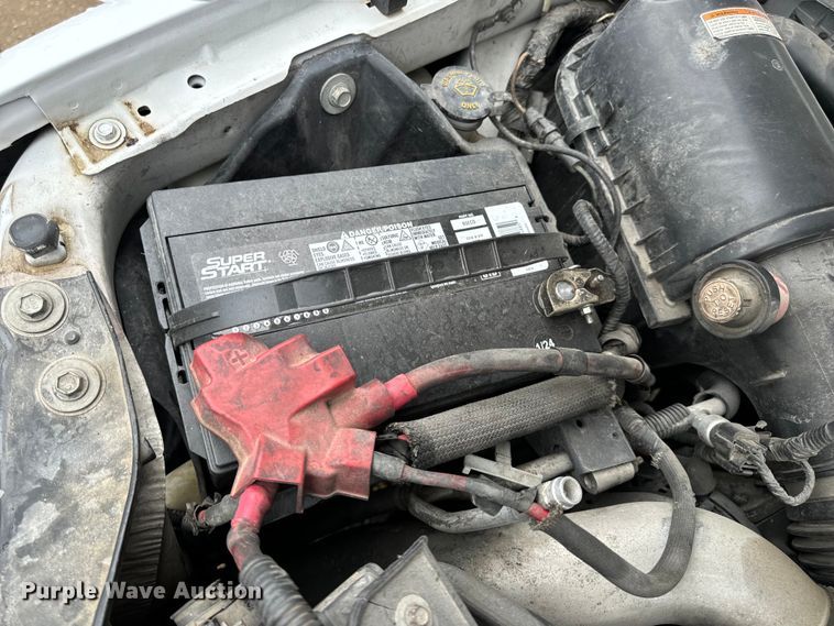 image for item EH6971 2010 Ford F450 Super Duty XLT flatbed truck