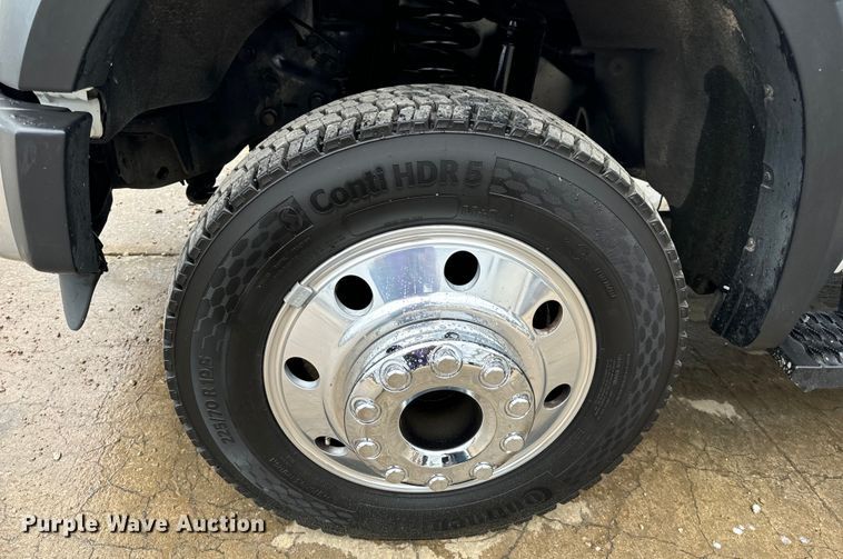 image for item EH6971 2010 Ford F450 Super Duty XLT flatbed truck