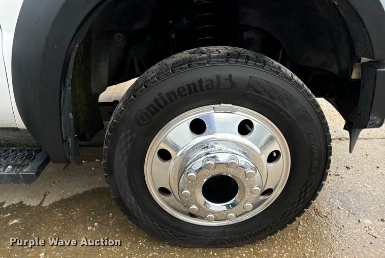 image for item EH6971 2010 Ford F450 Super Duty XLT flatbed truck