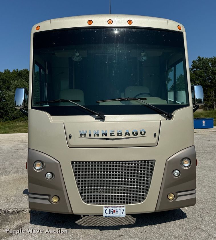 image for item EH6979 2016 Winnebago  Vista LX RV