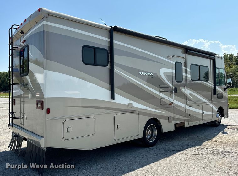 image for item EH6979 2016 Winnebago  Vista LX RV