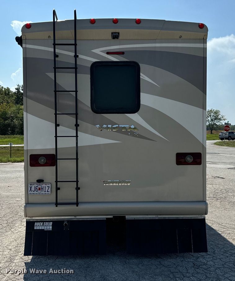image for item EH6979 2016 Winnebago  Vista LX RV