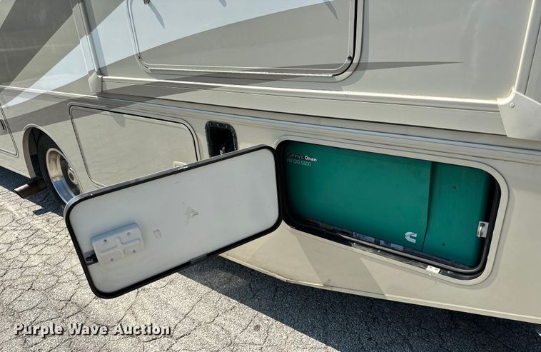 image for item EH6979 2016 Winnebago  Vista LX RV