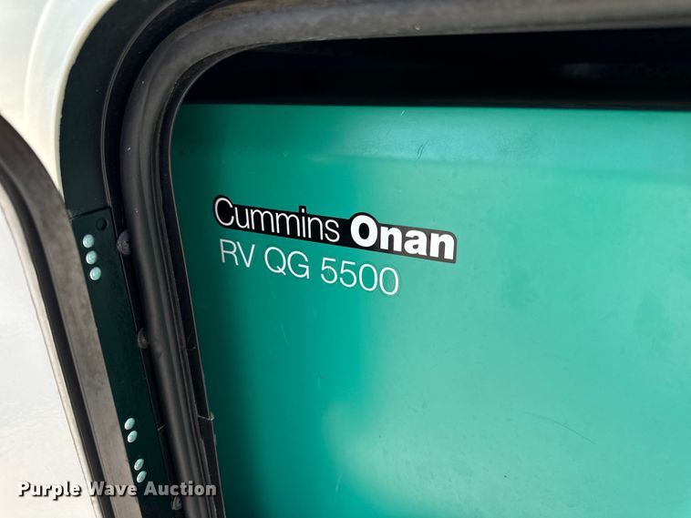 image for item EH6979 2016 Winnebago  Vista LX RV