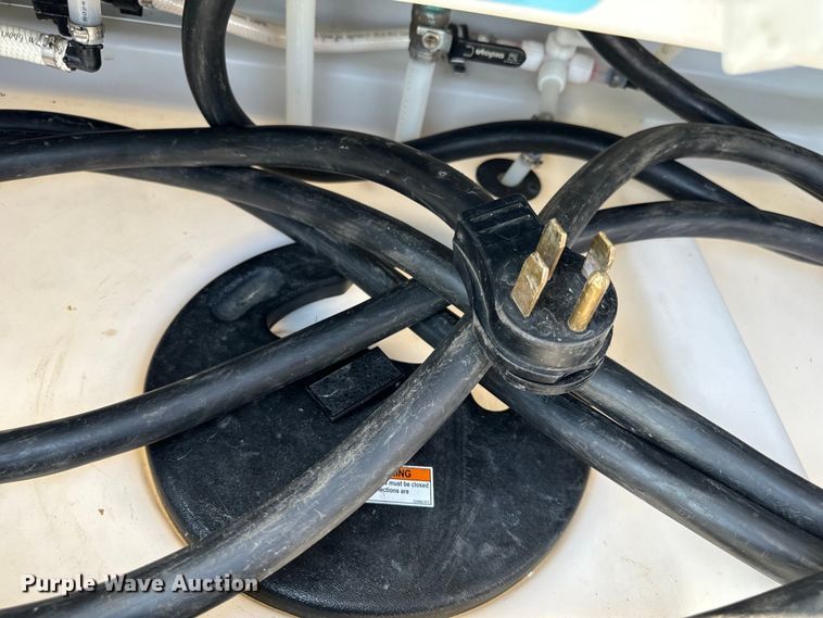 image for item EH6979 2016 Winnebago  Vista LX RV