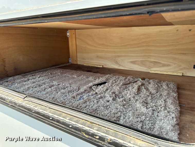 image for item EH6979 2016 Winnebago  Vista LX RV