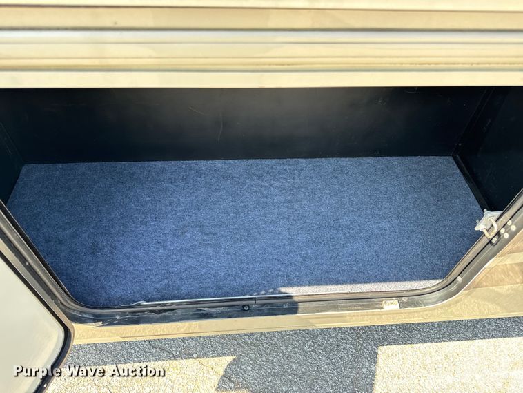 image for item EH6979 2016 Winnebago  Vista LX RV