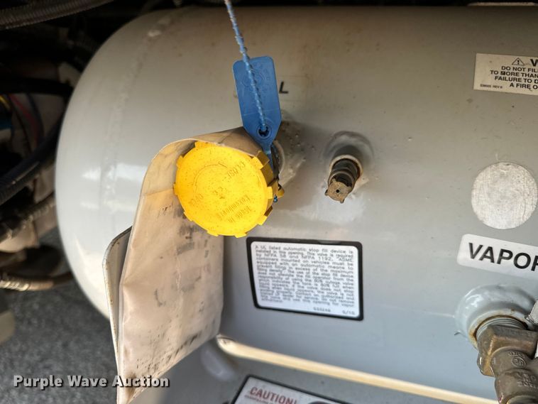 image for item EH6979 2016 Winnebago  Vista LX RV