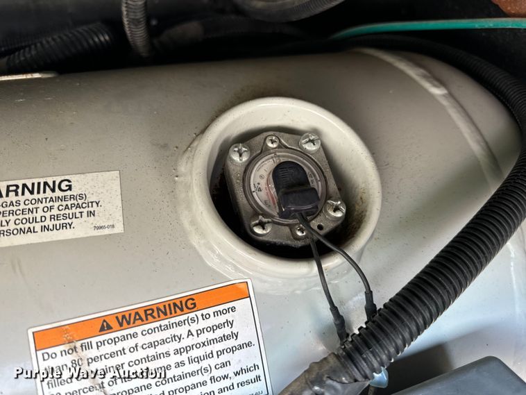 image for item EH6979 2016 Winnebago  Vista LX RV