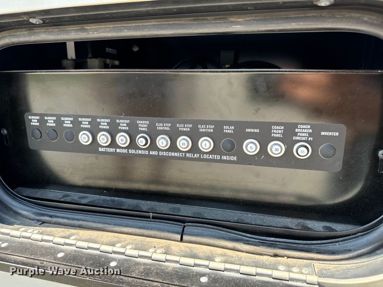 image for item EH6979 2016 Winnebago  Vista LX RV