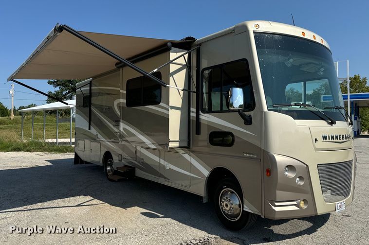 image for item EH6979 2016 Winnebago  Vista LX RV