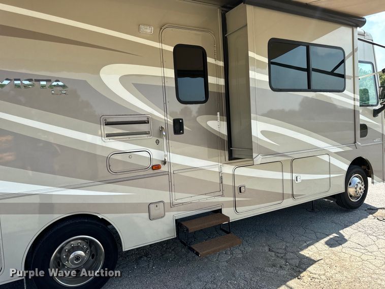 image for item EH6979 2016 Winnebago  Vista LX RV
