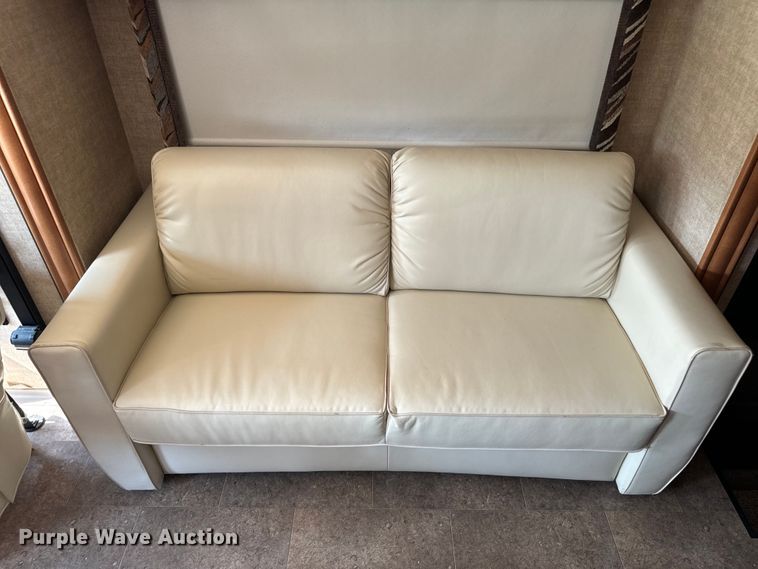 image for item EH6979 2016 Winnebago  Vista LX RV