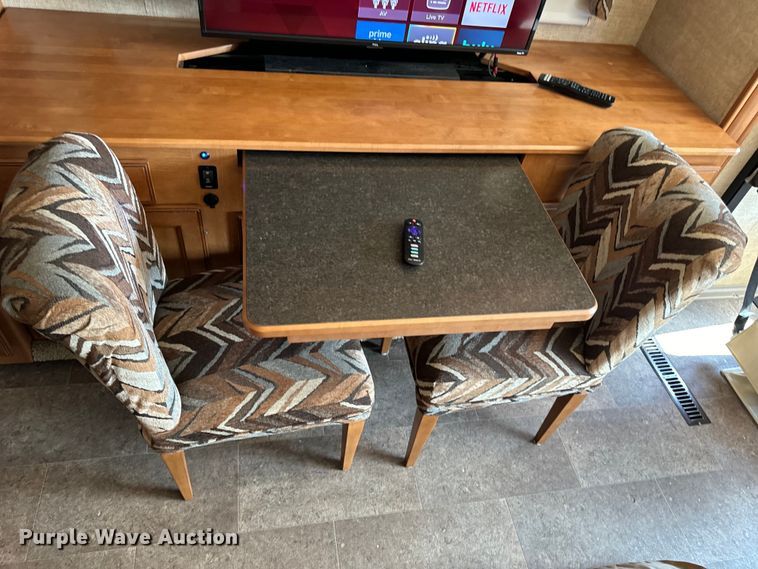 image for item EH6979 2016 Winnebago  Vista LX RV