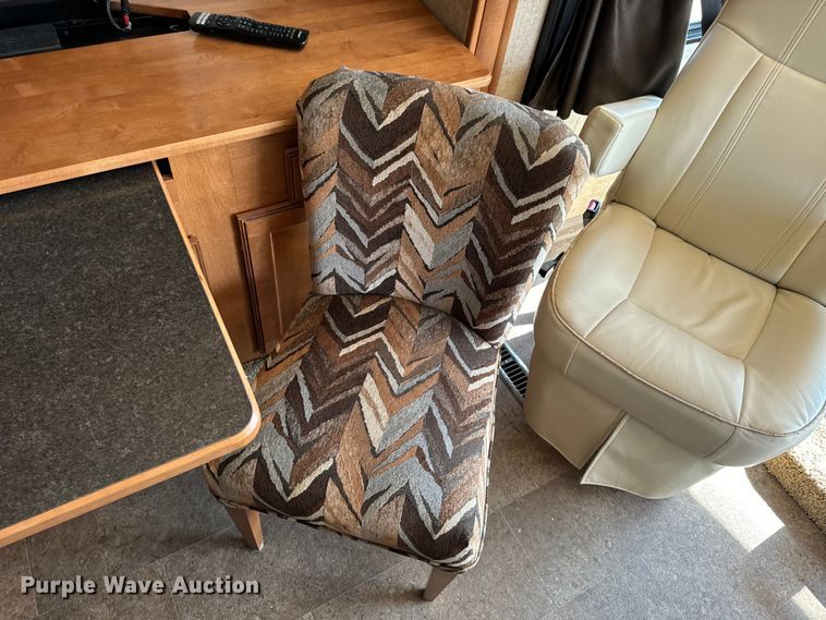 image for item EH6979 2016 Winnebago  Vista LX RV