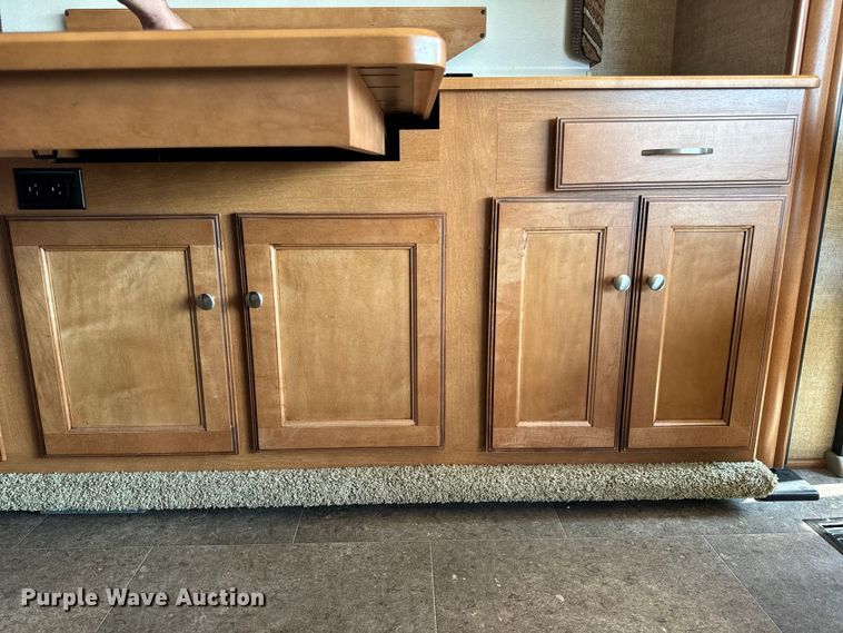 image for item EH6979 2016 Winnebago  Vista LX RV