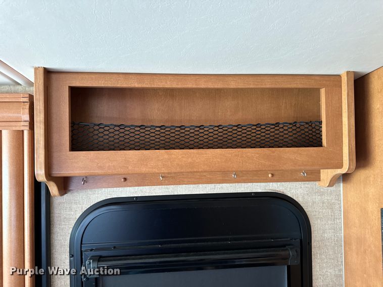 image for item EH6979 2016 Winnebago  Vista LX RV