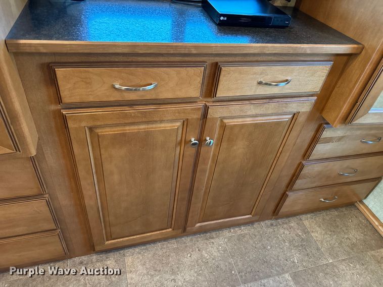 image for item EH6979 2016 Winnebago  Vista LX RV