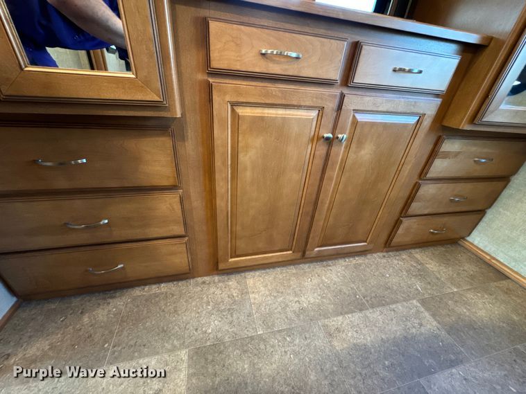 image for item EH6979 2016 Winnebago  Vista LX RV