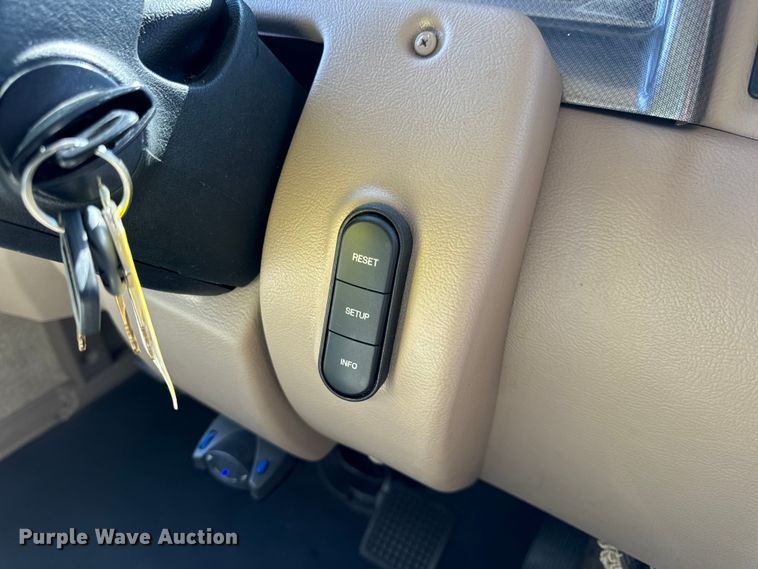 image for item EH6979 2016 Winnebago  Vista LX RV