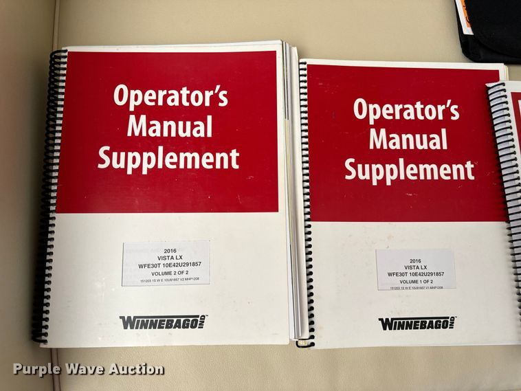 image for item EH6979 2016 Winnebago  Vista LX RV