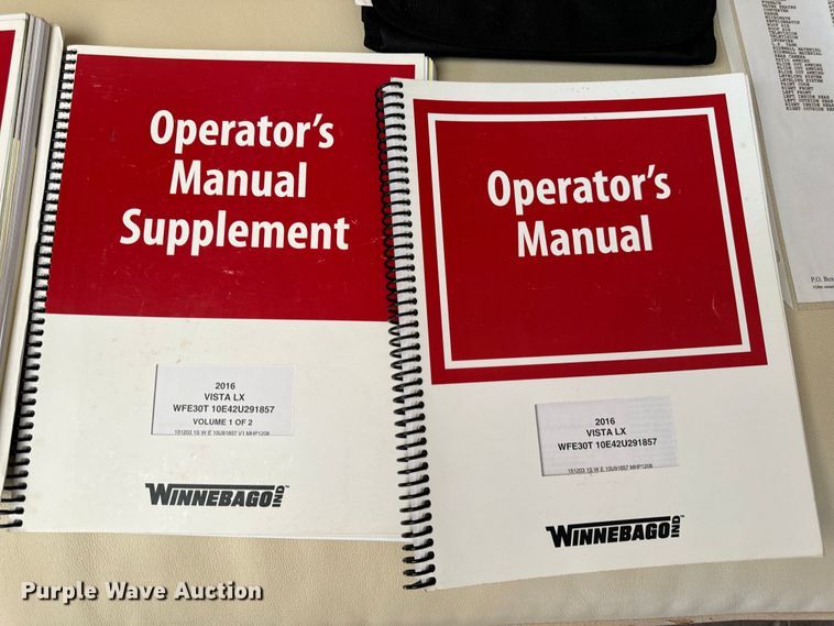 image for item EH6979 2016 Winnebago  Vista LX RV