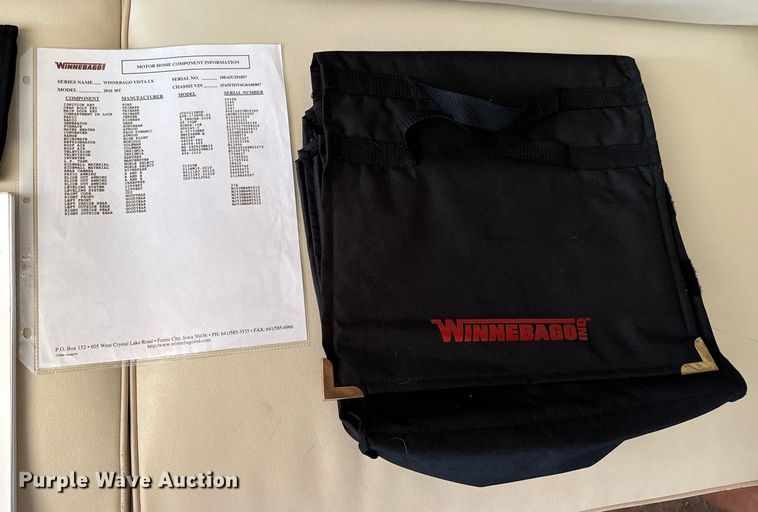 image for item EH6979 2016 Winnebago  Vista LX RV