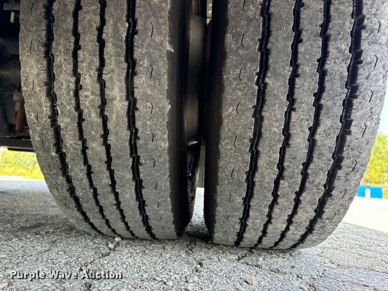 image for item EH6979 2016 Winnebago  Vista LX RV