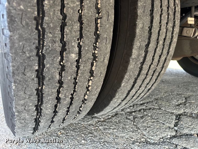 image for item EH6979 2016 Winnebago  Vista LX RV