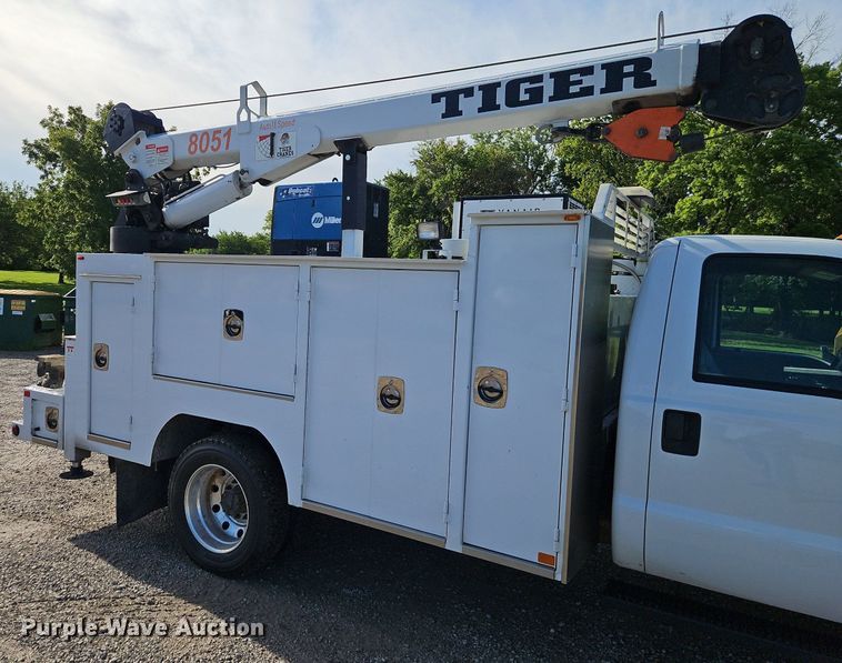 image for item EI8230 2012 Ford F550 Super Duty XL utility / service truck