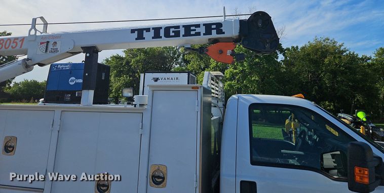 image for item EI8230 2012 Ford F550 Super Duty XL utility / service truck