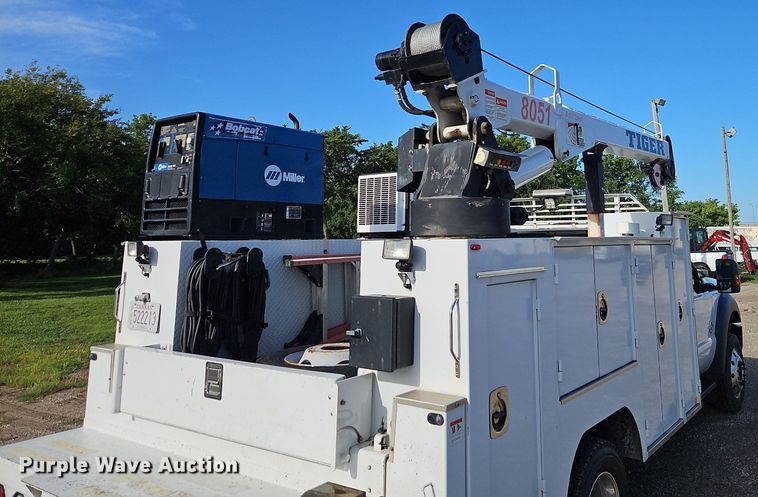 image for item EI8230 2012 Ford F550 Super Duty XL utility / service truck