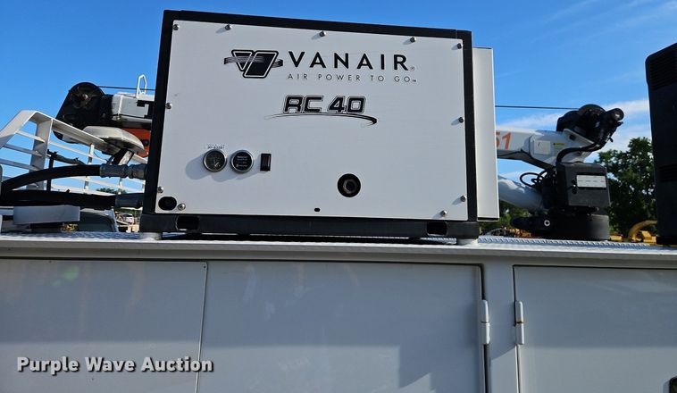 image for item EI8230 2012 Ford F550 Super Duty XL utility / service truck