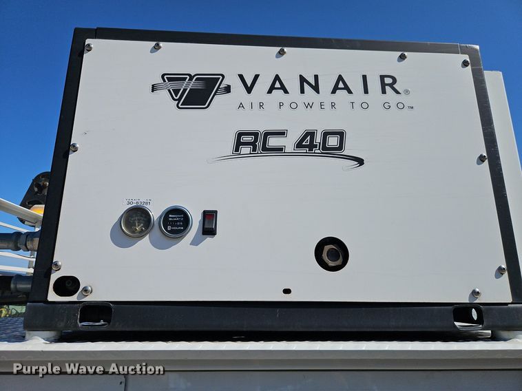 image for item EI8230 2012 Ford F550 Super Duty XL utility / service truck