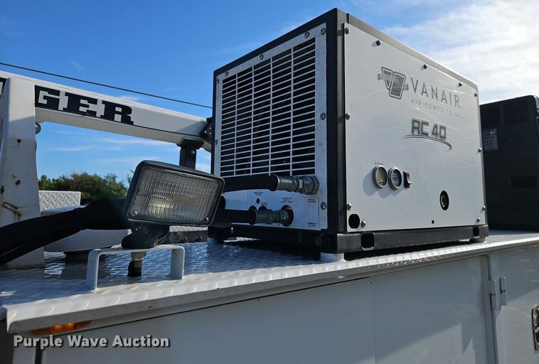 image for item EI8230 2012 Ford F550 Super Duty XL utility / service truck