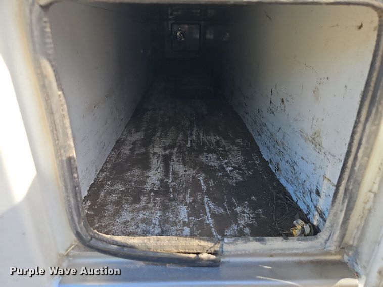 image for item EI8230 2012 Ford F550 Super Duty XL utility / service truck