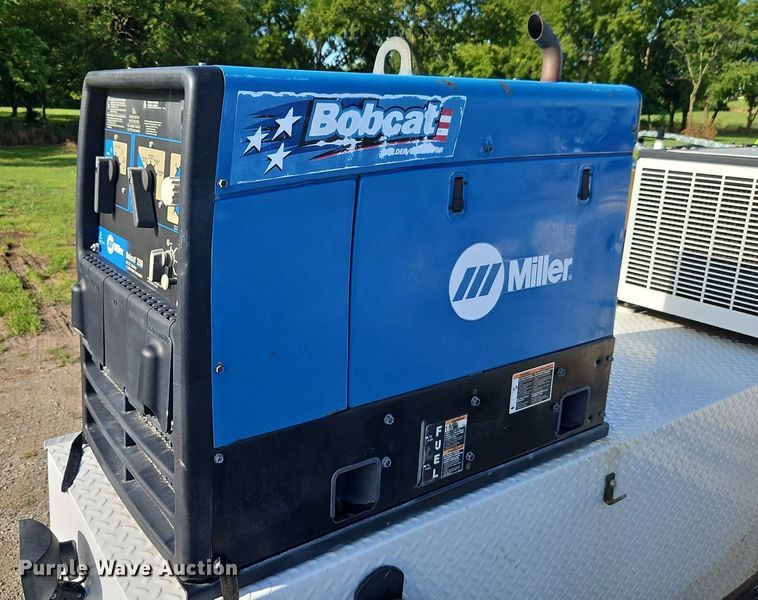 image for item EI8230 2012 Ford F550 Super Duty XL utility / service truck