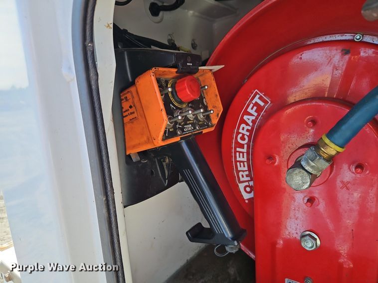 image for item EI8230 2012 Ford F550 Super Duty XL utility / service truck