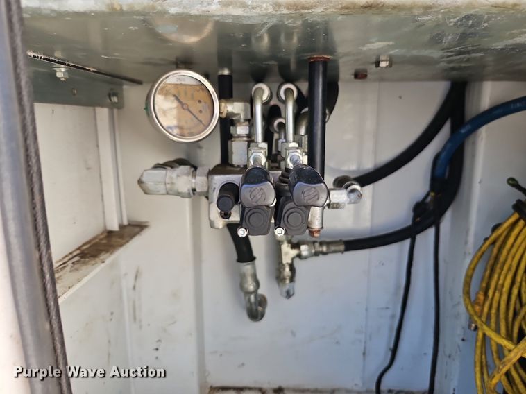 image for item EI8230 2012 Ford F550 Super Duty XL utility / service truck