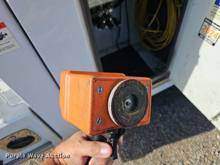 image for item EI8230 2012 Ford F550 Super Duty XL utility / service truck