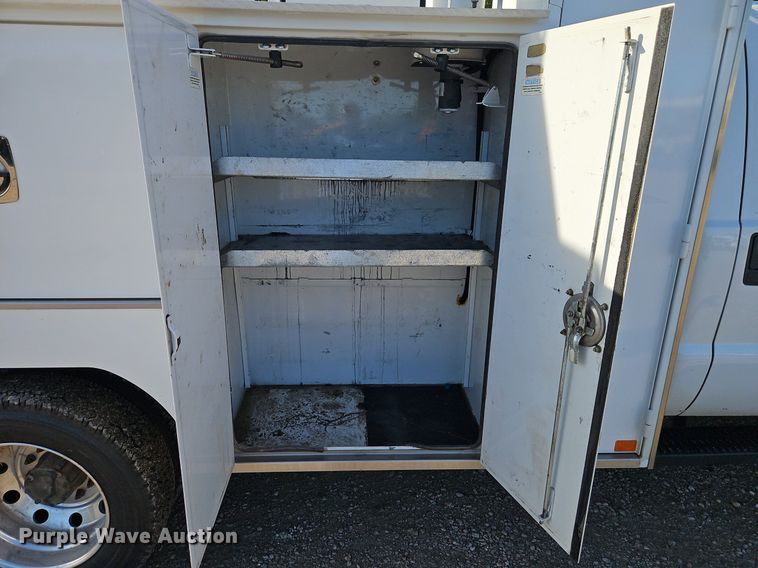 image for item EI8230 2012 Ford F550 Super Duty XL utility / service truck