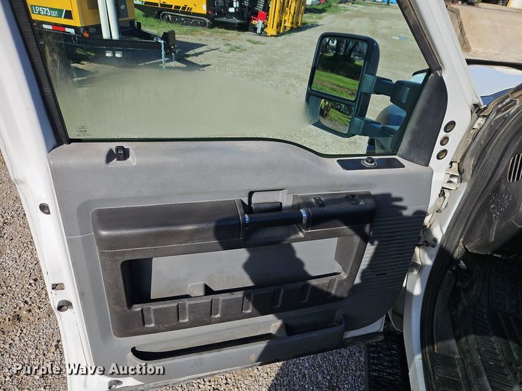 image for item EI8230 2012 Ford F550 Super Duty XL utility / service truck