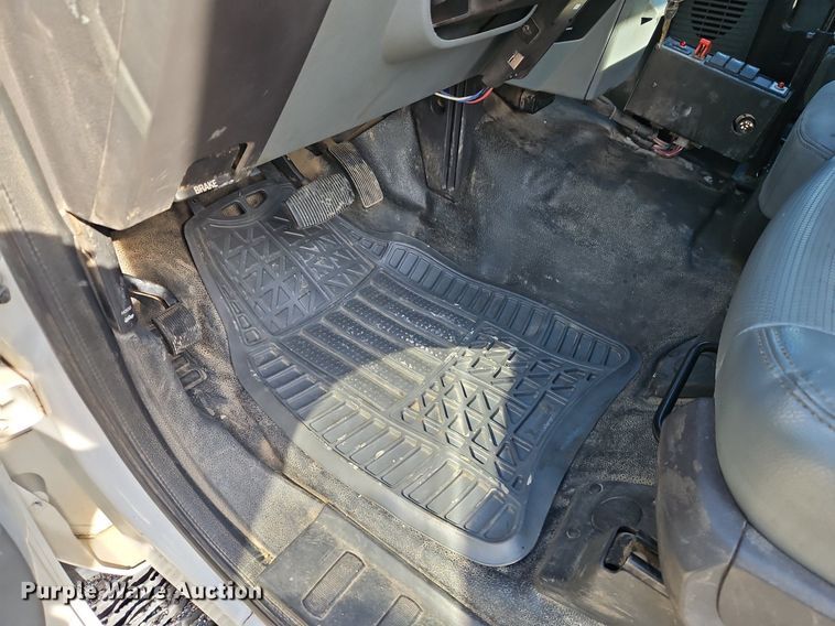 image for item EI8230 2012 Ford F550 Super Duty XL utility / service truck