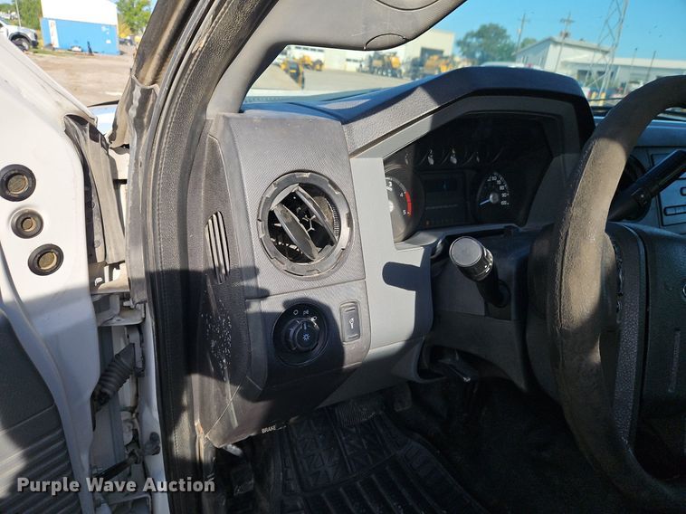 image for item EI8230 2012 Ford F550 Super Duty XL utility / service truck
