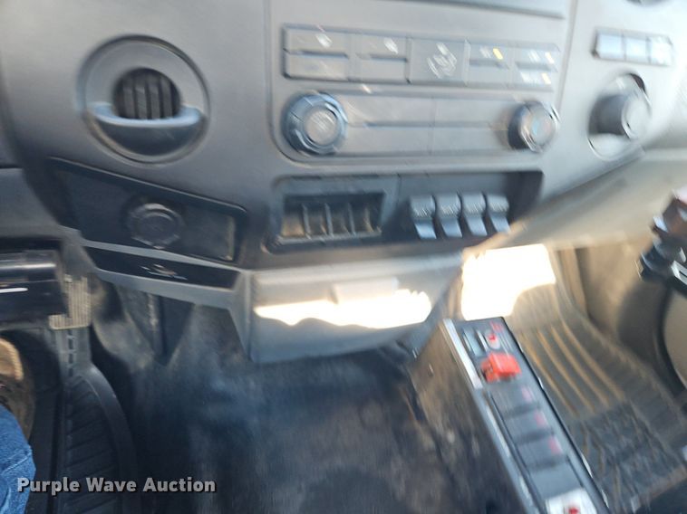 image for item EI8230 2012 Ford F550 Super Duty XL utility / service truck