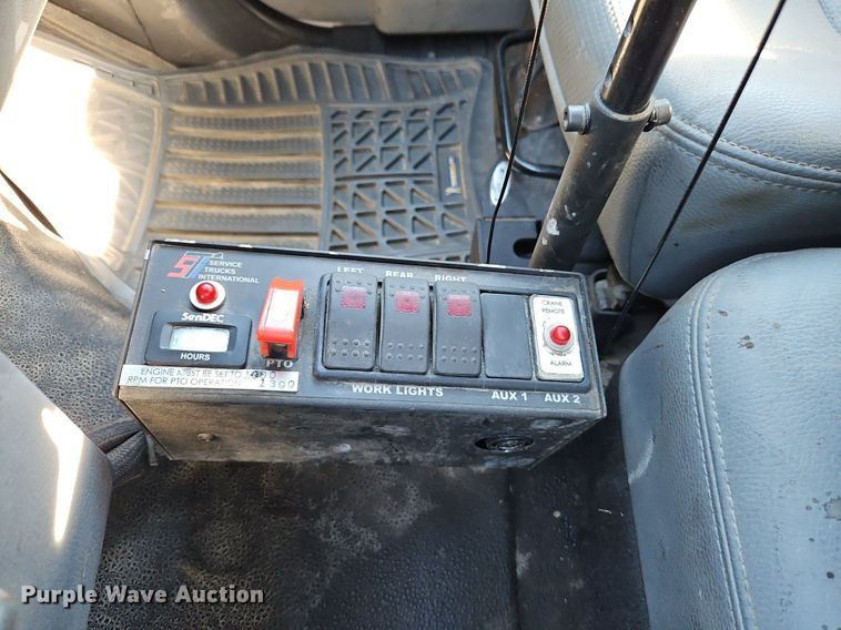 image for item EI8230 2012 Ford F550 Super Duty XL utility / service truck