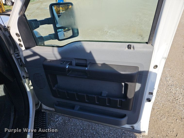 image for item EI8230 2012 Ford F550 Super Duty XL utility / service truck