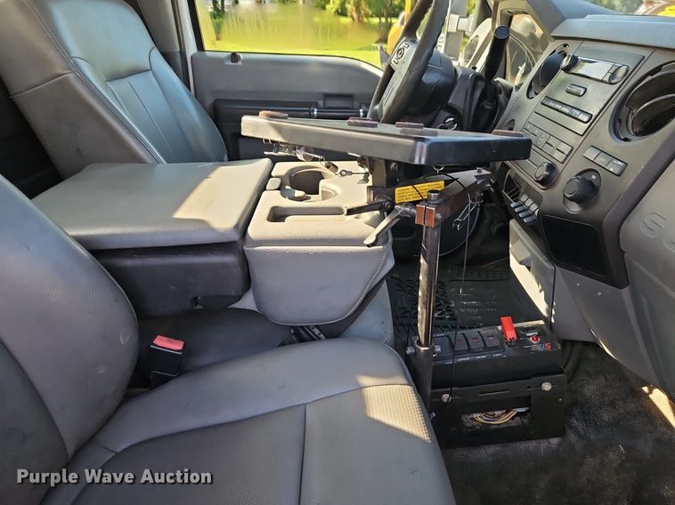 image for item EI8230 2012 Ford F550 Super Duty XL utility / service truck